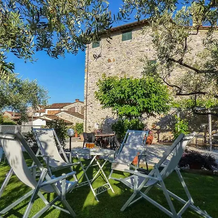 Apartment Tuscan Stone With Pool Near Lucca